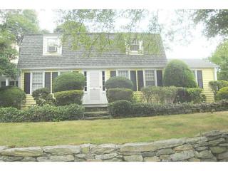 81 Saint George Ct, Warwick, RI 02888-5424