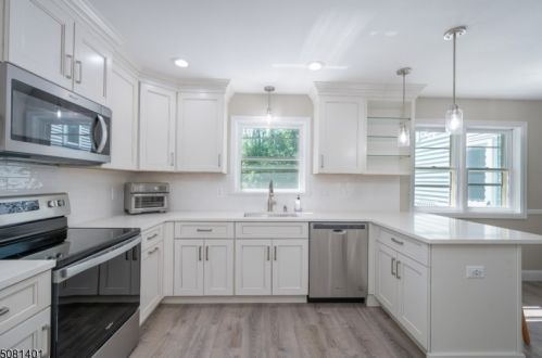 12 Old Coach Rd, Dover, NJ 07869-4128