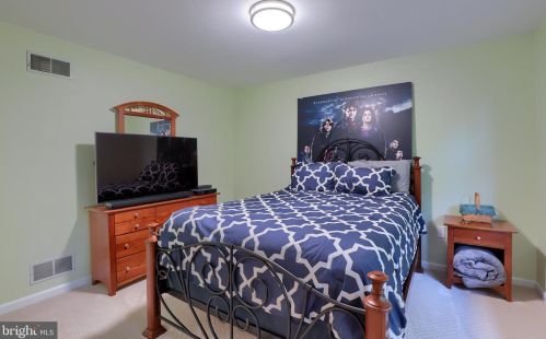 131 Bentley Ln, Lancaster PA  17603-6203 exterior