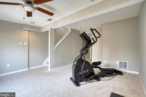 8359 Bark Tree Ct, Springfield VA  22153-3832 exterior