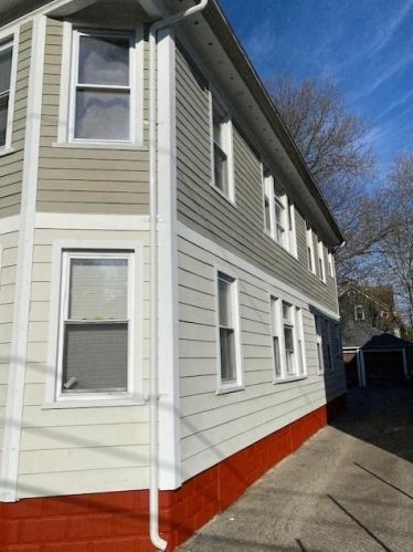 59 Pinehurst Ave, Providence, RI 02908-2938