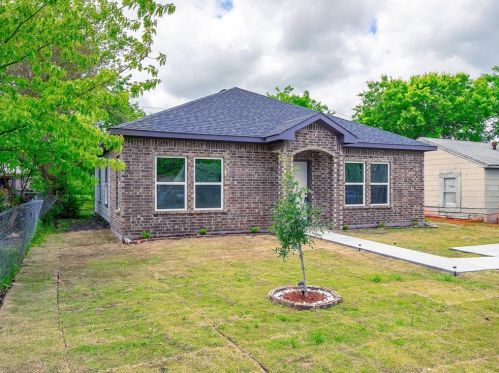 1818 Wellington St, Greenville, TX 75401-2938