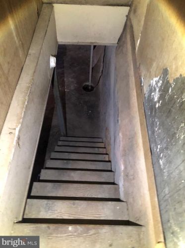 1814 22nd St, Philadelphia PA 19140-4703 exterior