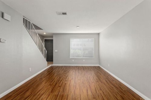 3436 Thunder Dr, Oceanside, CA 92056-4744