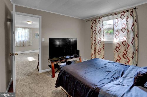 948 Walnut St, Hanover PA 17331-1523 exterior