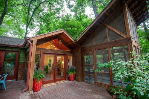 8176 Barbaree Blvd, Dallas, TX 75228-7202