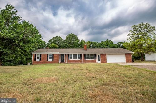 249 Berea Church Rd, Fredericksburg, VA 22406-5127