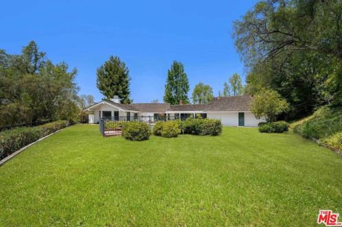 5860 Fitzpatrick Rd, Calabasas, CA 91302-1103