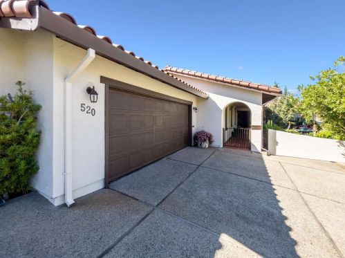 520 Club Dr, San Carlos, CA 94070-1501