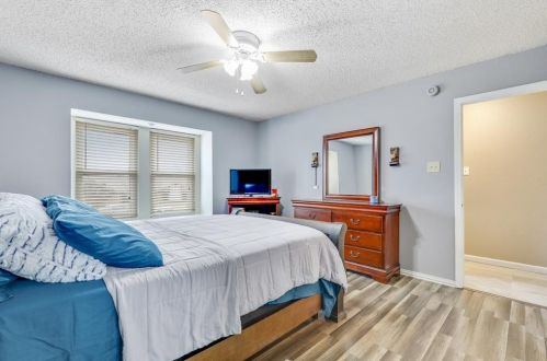 2409 Highmont Dr, Garland TX 75041-3246 exterior