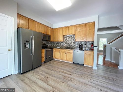 14418 Hulfish Way, Gainesville, VA 20155-1667