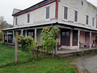 1660 Peacham Rd, Barnet VT  05821-9591 exterior