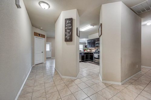 5117 Grayson Rdg Dr, Fort Worth TX  76179 exterior