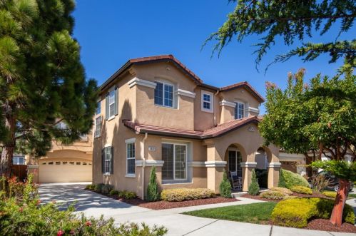 4488 Sea Cliff Ct, Seaside, CA 93955-6546