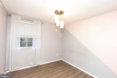 10967 Harpers Square Ct, Herndon VA  20191-5014 exterior