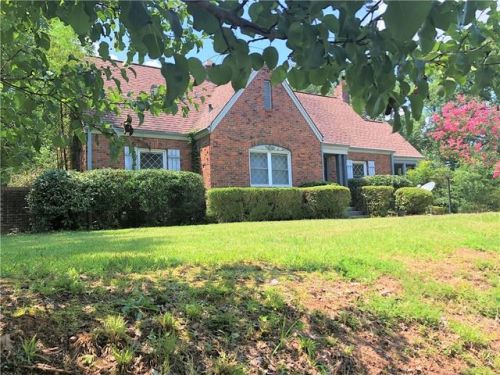 315 Catherine St, Walhalla, SC 29691-1963