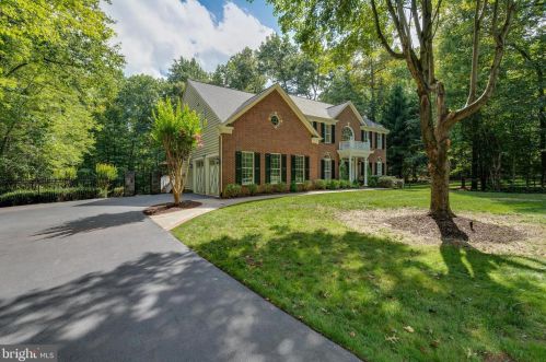 7405 Beckwith Ln, Clifton, VA 20124-2824