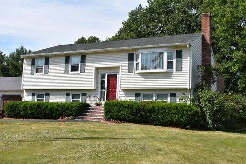33 Toftree Ln, Dover, NH 03820-4657