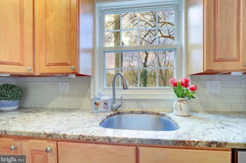 5026 Round Tower Pl, Columbia MD  21044-1322 exterior