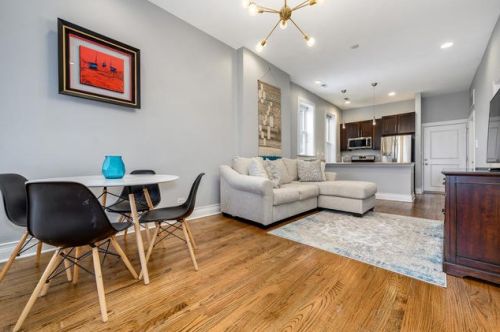 1111 Winchester Ave, Chicago, IL 60622-3747