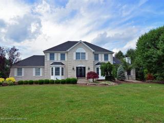 33 Joseph St, Millstone Township, NJ 07726-8332