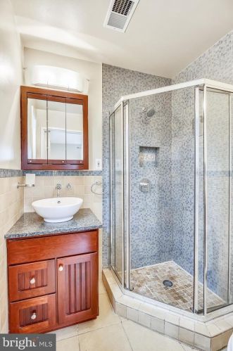 10612 Tenbrook Dr, Silver Spring MD 20901-1030 exterior