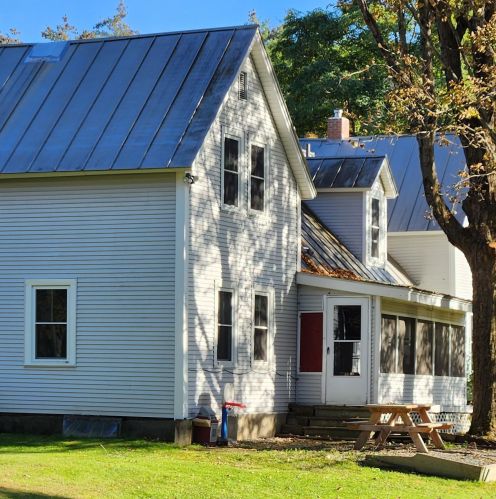 47 Shedd St, Enfield, NH 03748-3128