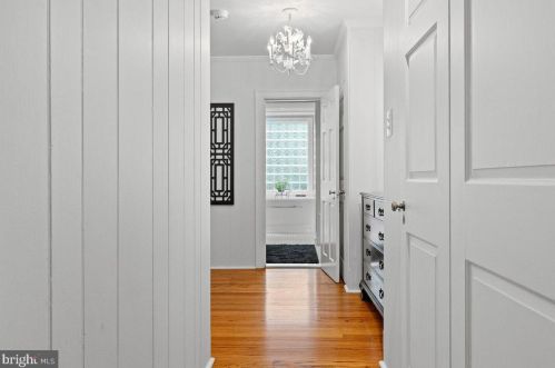 7 Armour Rd, Princeton NJ  08540-3003 exterior