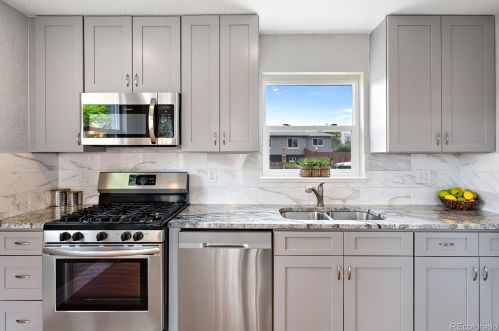 5194 33rd Ave, Denver CO  80207-1809 exterior