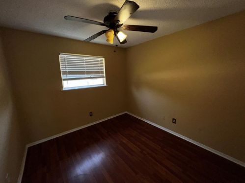 5909 Bowling Dr, Fort Worth TX  76148-3503 exterior