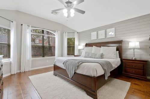 130 Evangeline Oaks Cir, Conroe TX  77384-5010 exterior