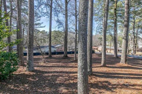 3007 Dogwood Dr, Atlanta GA  30344-3905 exterior