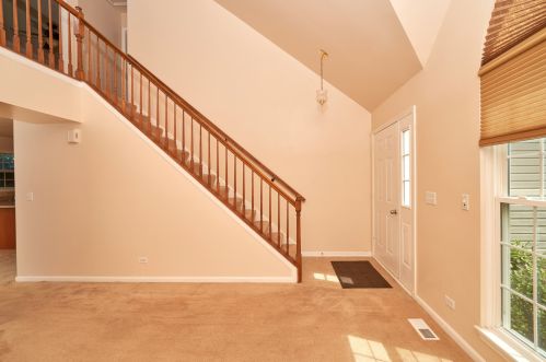 857 Saratoga Cir, Island Lake, IL 60042-9431