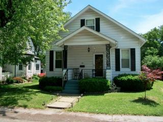 216 4th St, Dupo, IL