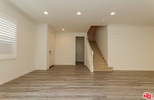 154 Pathway, Irvine CA  92618-8846 exterior
