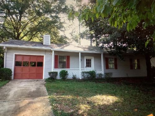 115 Adrian Dr, Stockbridge GA  30281-3009 exterior