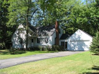 26801 Woodland Rd, Cleveland OH  44122-1756 exterior