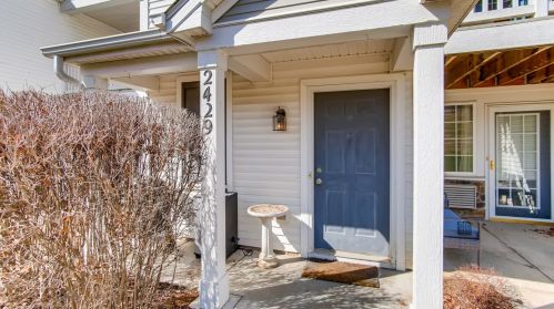 2429 Silverstone Dr, Carpentersville, IL 60110-3800