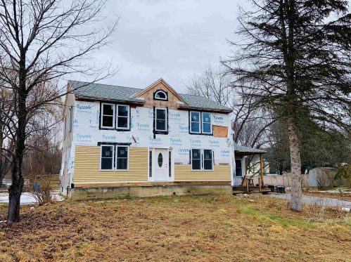419 Ross Rd, Allenstown, NH 03275-3123