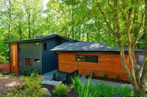 620 Colebrook Ct, Atlanta GA  30327-4710 exterior