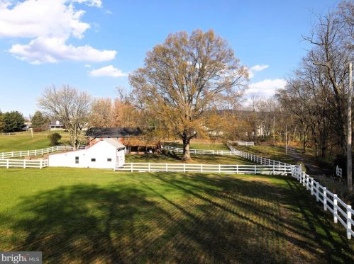 8514 Myersville Rd, Middletown MD  21769-8617 exterior