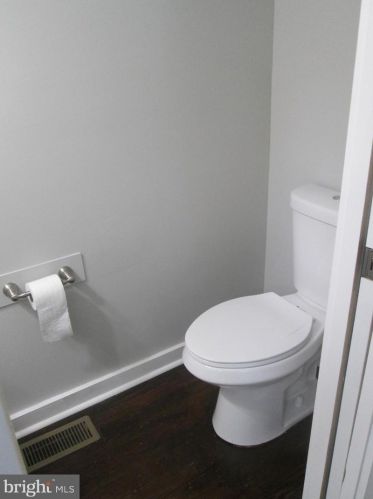 1105 Sycamore St, Haddon Heights NJ  08035-1615 exterior