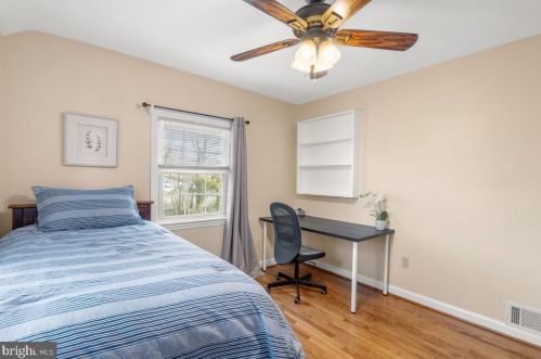 1626 Oakview Dr, Silver Spring MD 20903-2243 exterior