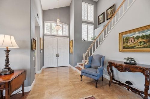 1597 Parkview Dr, Vista CA  92081-8750 exterior