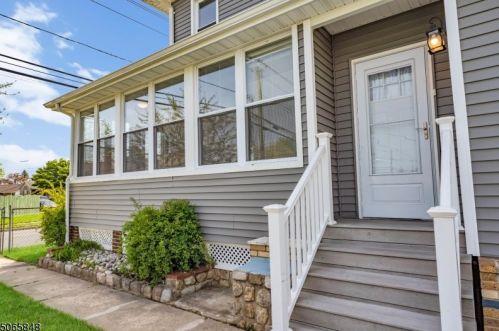 614 Brooks Blvd, Manville, NJ 08835-1502