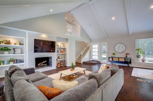 3249 Chapel Downs Dr, Dallas TX  75229-5836 exterior