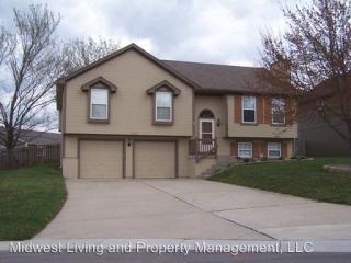 1113 Florence Ave, Lees Summit MO  64086-5874 exterior