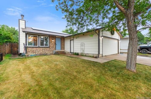3854 Olathe Cir, Denver, CO 80013-2845