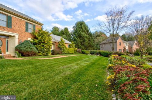 150 Bentley Ln, Lancaster PA  17603-6223 exterior