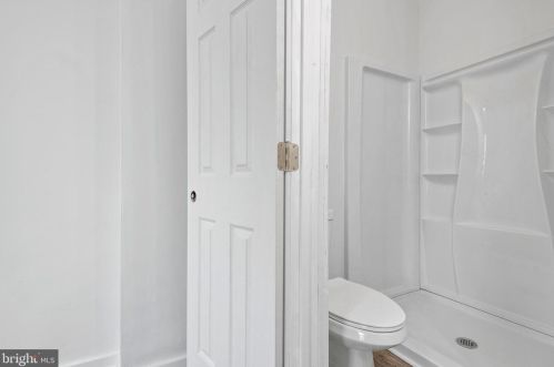 551 Howard Ave, Lancaster PA  17602-4421 exterior